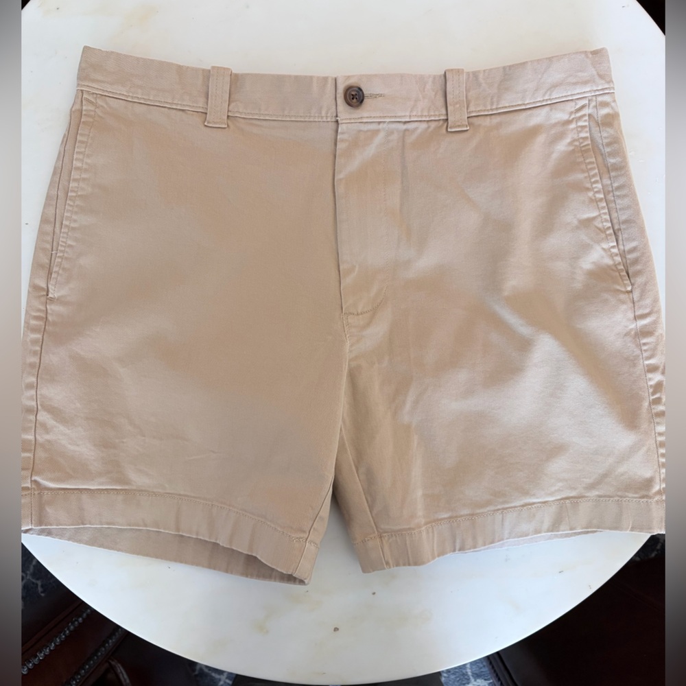 J. Crew Men’s Chino Shorts - 7”/35